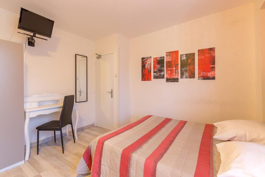 Alp'Hotel Voreppe Szoba fotó