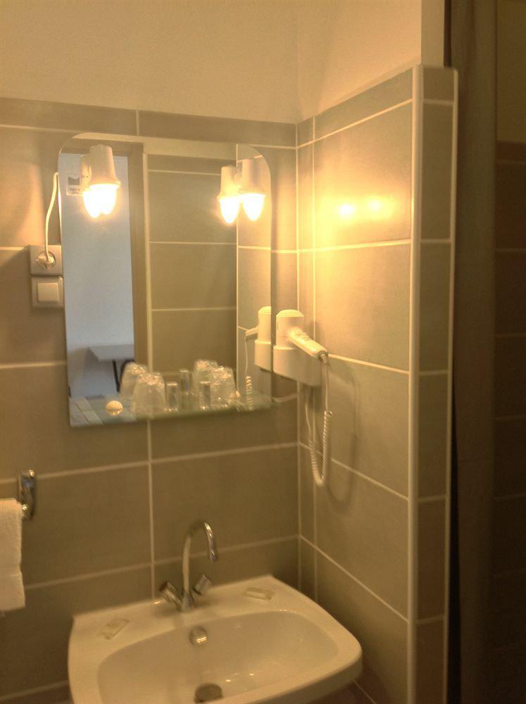 Alp'Hotel Voreppe Kültér fotó