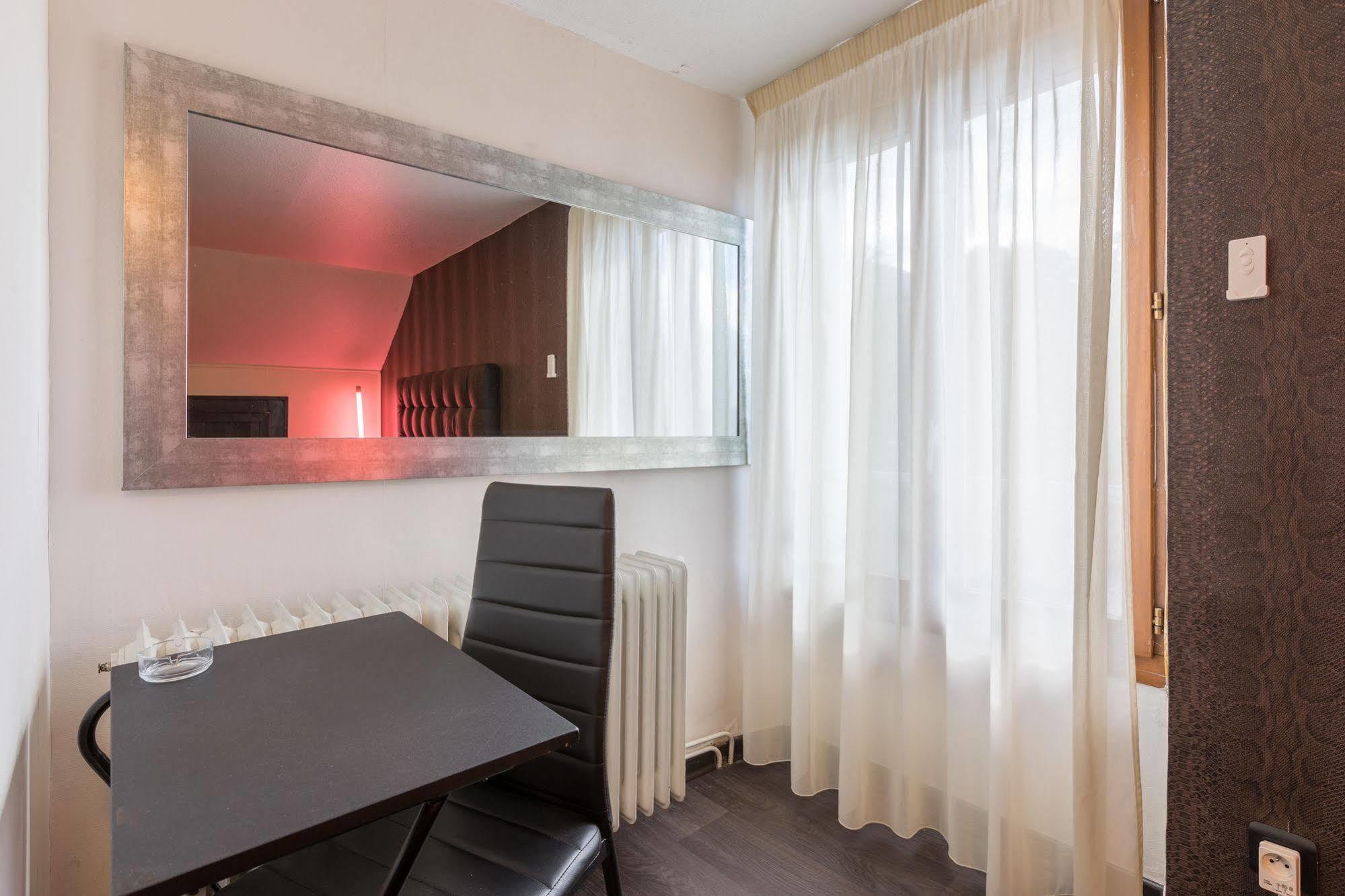 Alp'Hotel Voreppe Kültér fotó