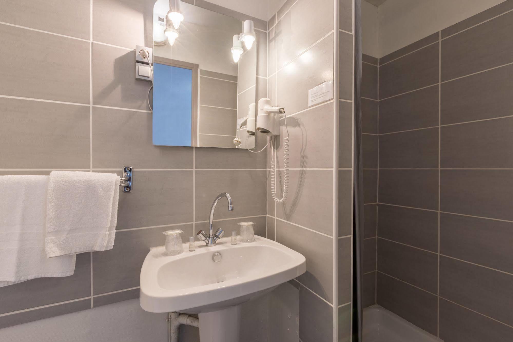 Alp'Hotel Voreppe Kültér fotó