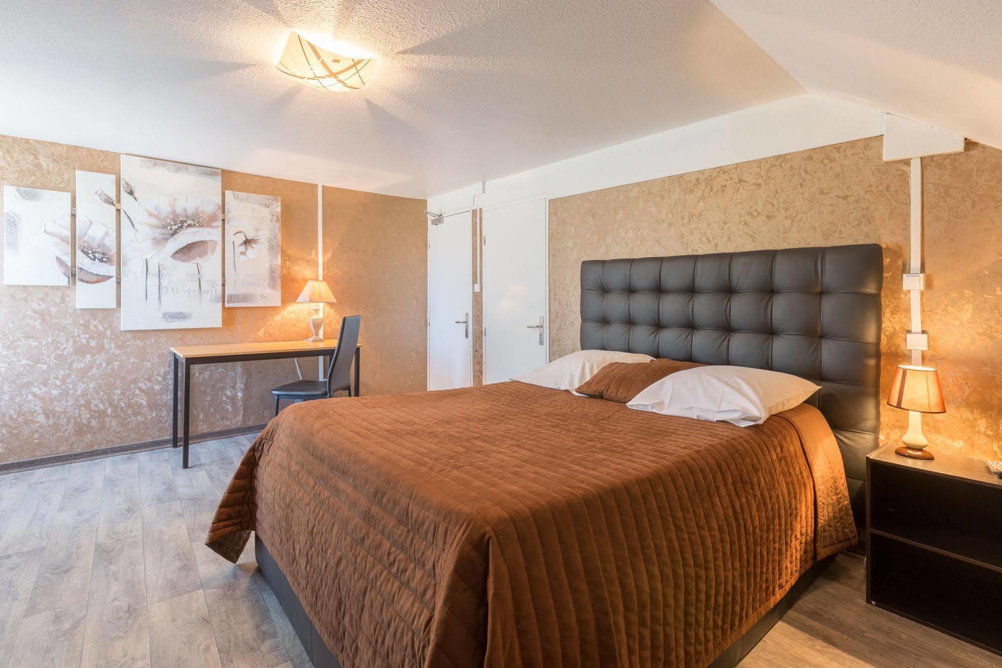 Alp'Hotel Voreppe Kültér fotó