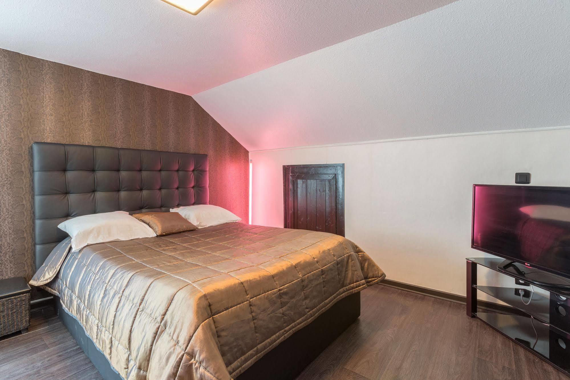 Alp'Hotel Voreppe Kültér fotó